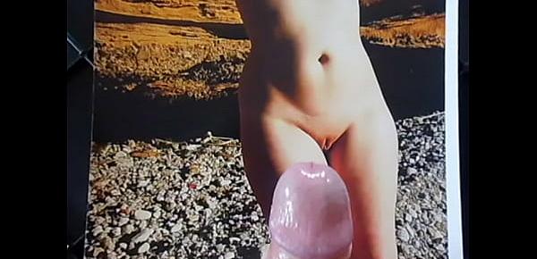 Sie wollte mein Sperma aus mir herausholen und hat sich daher als Wichsvorlage angeboten